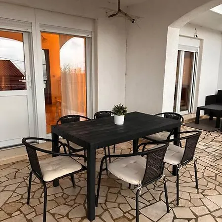 Entspannung Pur In Ruhiger Lage *