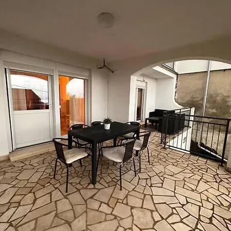 아파트 Entspannung Pur In Ruhiger Lage 크리크베니카